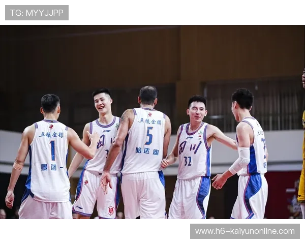 三队联赛排名竞争激烈，三队争夺冠亚季赛程安排