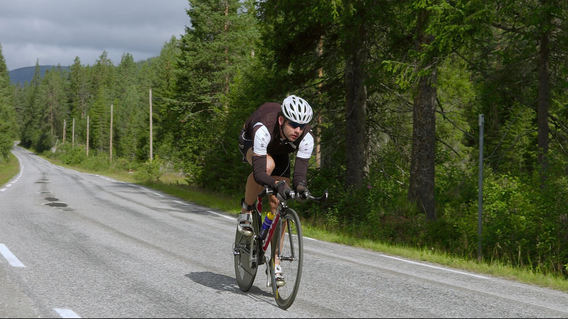 全国青少年田径赛记录不断刷新 新星选手纷纷崭露头角，2021年青少年田径比赛